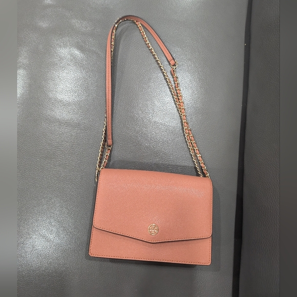 Tory Burch, Robinson Convertible Shoulder Bag - Picture 3 of 11